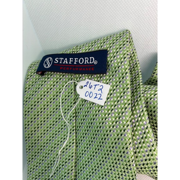 Stafford Performance Mens Green Silk Textured Geometric Weave Necktie Hand Made - Picture 8 of 8
